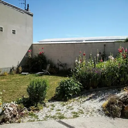 En Champagne Le Sarment